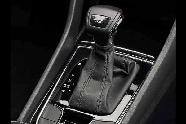 Škoda Karoq 1.5 TSI ACT Sportline Business | 150 PK | Automaat | Trekhaak | Adaptive Cruise | Climate Control | Stoelverwarming