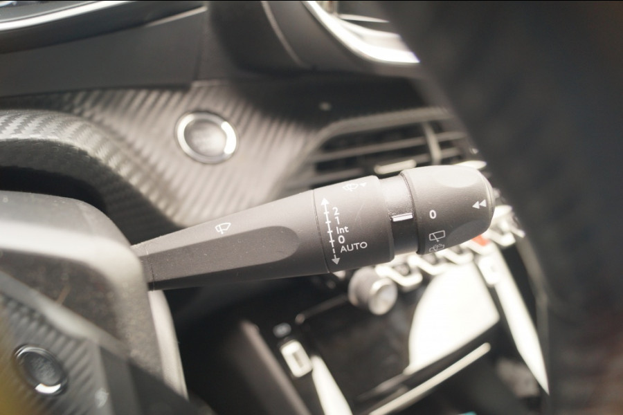 Peugeot 2008 1.2 PureTech Allure -NAVI-ECC-PDC-CRUISE-