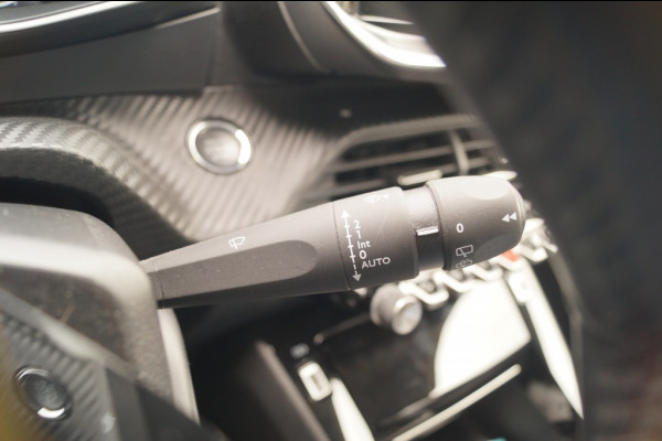 Peugeot 2008 1.2 PureTech Allure -NAVI-ECC-PDC-CRUISE-