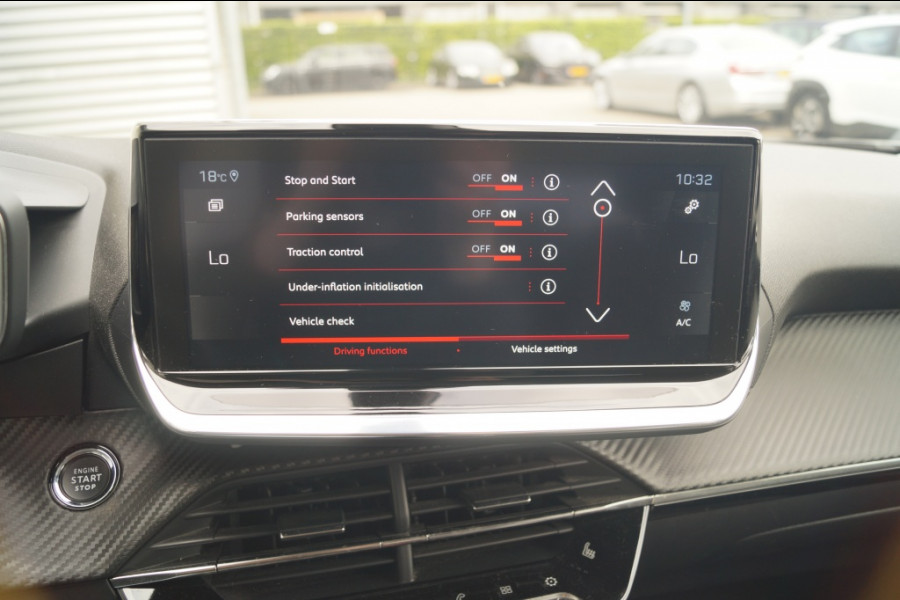 Peugeot 2008 1.2 PureTech Allure -NAVI-ECC-PDC-CRUISE-