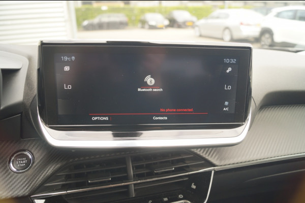 Peugeot 2008 1.2 PureTech Allure -NAVI-ECC-PDC-CRUISE-