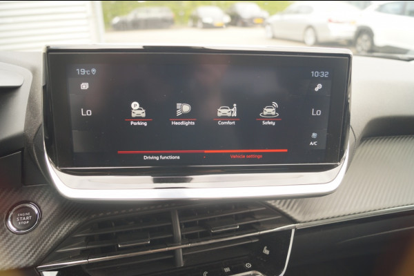 Peugeot 2008 1.2 PureTech Allure -NAVI-ECC-PDC-CRUISE-