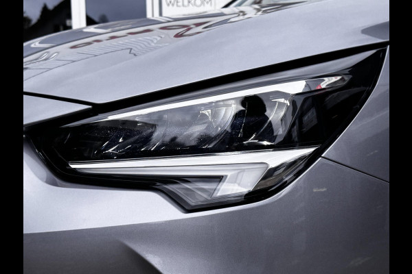 Opel Corsa 1.2 Elegance | Panoramadak | Camera | PDC Voor + Achter | Climate control | Stoel + Stuurverwarming