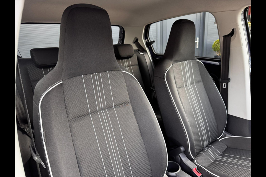 Seat Mii 1.0 Sport Intense | Trekhaak | Parkeersensoren | Cruise Control | Airco | Lichtmetalen Velgen