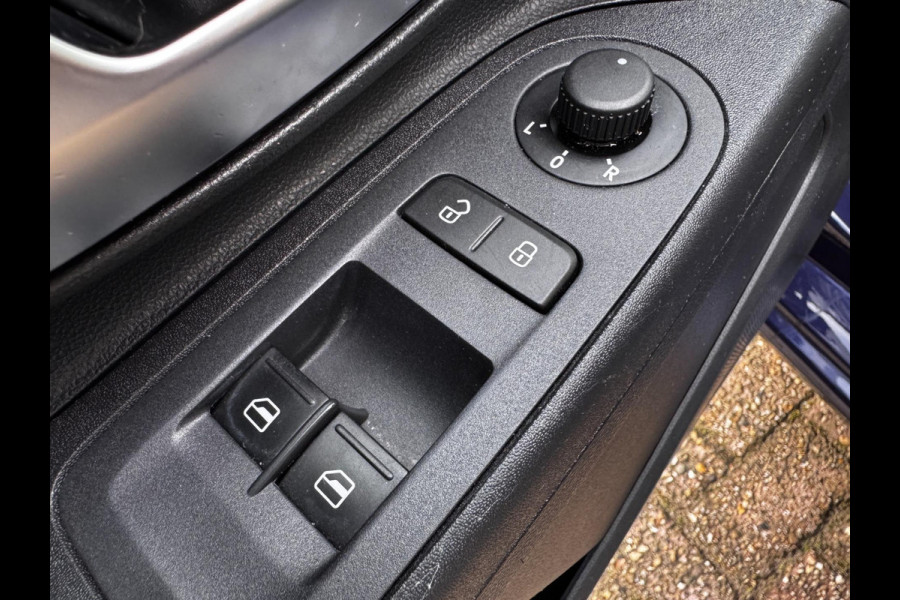 Seat Mii 1.0 Sport Intense | Trekhaak | Parkeersensoren | Cruise Control | Airco | Lichtmetalen Velgen