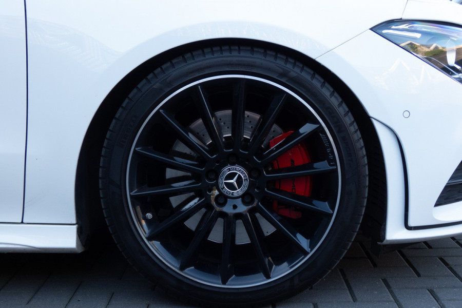 Mercedes-Benz CLA-Klasse Shooting Brake 250 Premium Plus AMG | PANORAMADAK | STOELVERWARMING | CAMERA | AMBIANT LIGHT