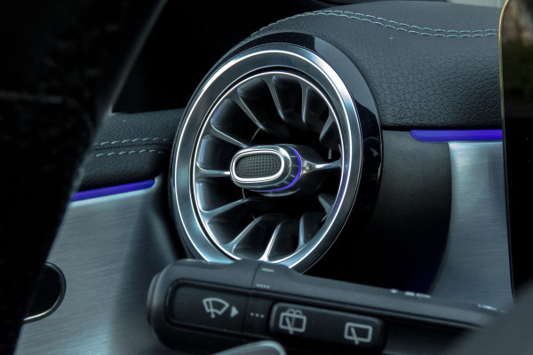 Mercedes-Benz CLA-Klasse Shooting Brake 250 Premium Plus AMG | PANORAMADAK | STOELVERWARMING | CAMERA | AMBIANT LIGHT