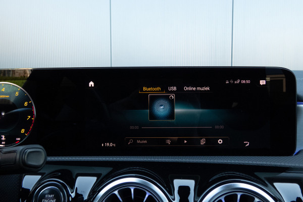 Mercedes-Benz CLA-Klasse Shooting Brake 250 Premium Plus AMG | PANORAMADAK | STOELVERWARMING | CAMERA | AMBIANT LIGHT