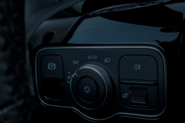 Mercedes-Benz CLA-Klasse Shooting Brake 250 Premium Plus AMG | PANORAMADAK | STOELVERWARMING | CAMERA | AMBIANT LIGHT