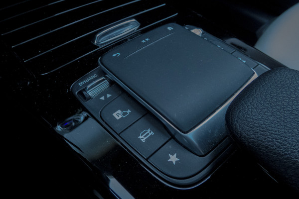 Mercedes-Benz CLA-Klasse Shooting Brake 250 Premium Plus AMG | PANORAMADAK | STOELVERWARMING | CAMERA | AMBIANT LIGHT