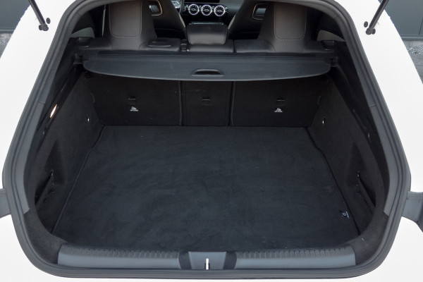 Mercedes-Benz CLA-Klasse Shooting Brake 250 Premium Plus AMG | PANORAMADAK | STOELVERWARMING | CAMERA | AMBIANT LIGHT