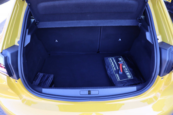 Peugeot 208 1.2 PureTech Active org.NL Carplay Lane assist