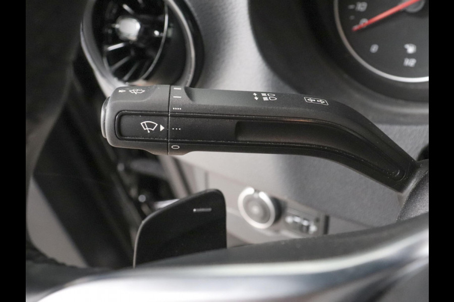 Mercedes-Benz Sprinter 315 CDI Automaat L2H2 PRO Airco MBUX Navigatie Adaptive Cruise Control Leder PDC VA + Camera Trekhaak 3500kg Comfortstoel