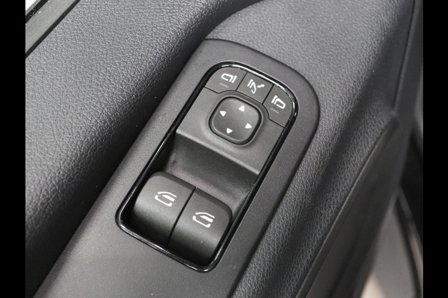 Mercedes-Benz Sprinter 315 CDI Automaat L2H2 PRO Airco MBUX Navigatie Adaptive Cruise Control Leder PDC VA + Camera Trekhaak 3500kg Comfortstoel
