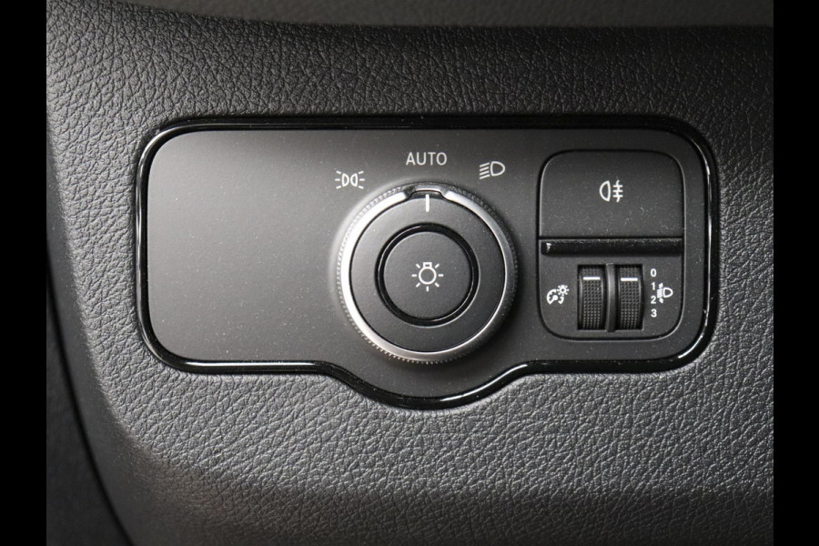Mercedes-Benz Sprinter 315 CDI Automaat L2H2 PRO Airco MBUX Navigatie Adaptive Cruise Control Leder PDC VA + Camera Trekhaak 3500kg Comfortstoel