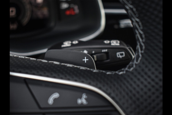 Audi Q8 60 TFSI e quattro Pro Line S Competition | B&O advanced | Audi exclusive | 5 jaar garantie | Panoramadak | massage stoelen | 4 wiel besturing | Alcantara hemel | Soft-close | Elektr. Trekhaak | Achteras besturing | Oled achterlichte