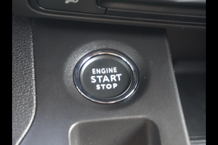 Opel Combo TECH L1 50kWh | 0% rente | 8 jaar garantie | navigatie | Apple Carplay | camera | digitale binnenspiegel | parkeersensoren v/a | dodehoekdetectie | bumpers in kleur | Climate Control | etc.