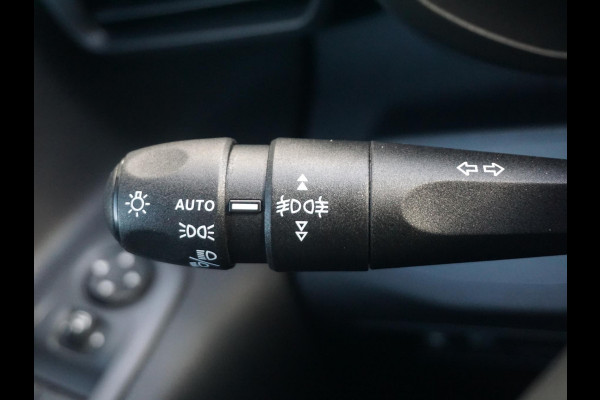 Opel Combo TECH L1 50kWh | 0% rente | 8 jaar garantie | navigatie | Apple Carplay | camera | digitale binnenspiegel | parkeersensoren v/a | dodehoekdetectie | bumpers in kleur | Climate Control | etc.