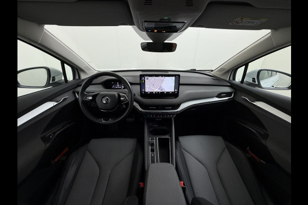 Škoda ENYAQ iV 80 82kwh 204PK Soh 96% Camera 1/2 Leer Apple Carplay Android Warmtepomp First Edition Navi 3-Zone-Ecc 19"lm PDC-a+v Adaptive-Cru Lane-Assist Luxus E-Call Stuurverwarming Led Isofix Keyless-Go DAB Rijstrooksensor Origineel Nederlandse Auto Nieuwprijs €  53.000,-