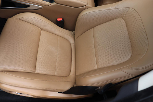 Jaguar F-Pace 2.0 P400e PHEV R-Dynamic S org.NL ,STORING lees tekst ,schuifdak stuur+raamverw.