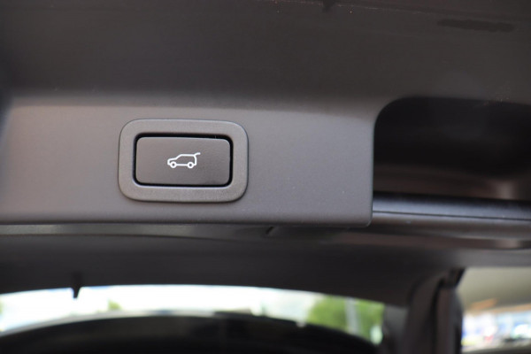 Jaguar F-Pace 2.0 P400e PHEV R-Dynamic S org.NL ,STORING lees tekst ,schuifdak stuur+raamverw.