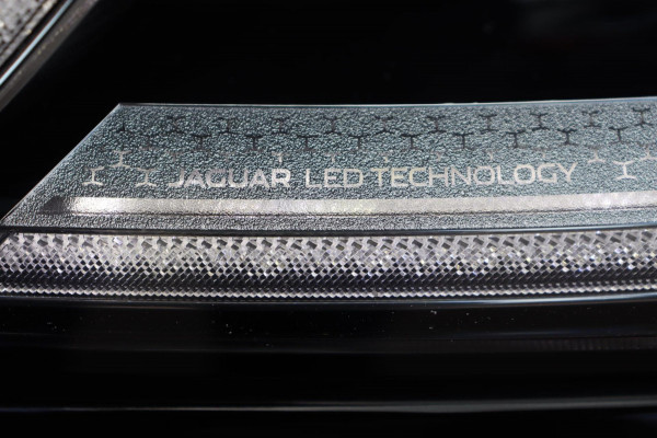 Jaguar F-Pace 2.0 P400e PHEV R-Dynamic S org.NL ,STORING lees tekst ,schuifdak stuur+raamverw.