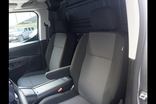 Opel Combo TECH L1 50kWh | 8 jaar garantie | navigatie | Apple Carplay | camera | digitale binnenspiegel | parkeersensoren v/a | dodehoekdetectie | bumpers in kleur | Climate Control | etc.