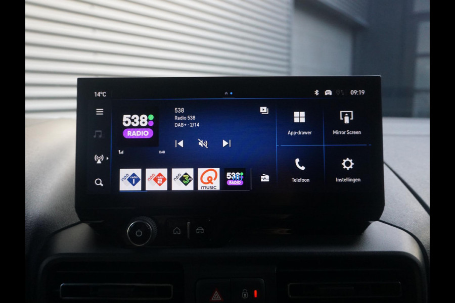 Opel Combo TECH L1 50kWh | 8 jaar garantie | navigatie | Apple Carplay | camera | digitale binnenspiegel | parkeersensoren v/a | dodehoekdetectie | bumpers in kleur | Climate Control | etc.