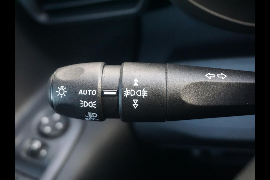 Opel Combo TECH L1 50kWh | 8 jaar garantie | navigatie | Apple Carplay | camera | digitale binnenspiegel | parkeersensoren v/a | dodehoekdetectie | bumpers in kleur | Climate Control | etc.