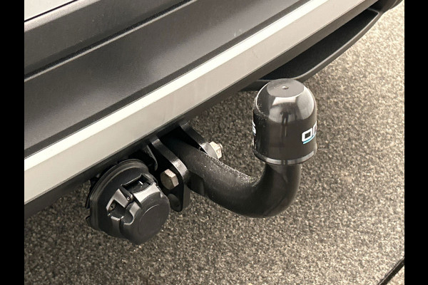 Volkswagen T-Cross 1.0 TSI Life | Carplay | Trekhaak | Climate-control | Adaptive-cruise | Lichtmetaal