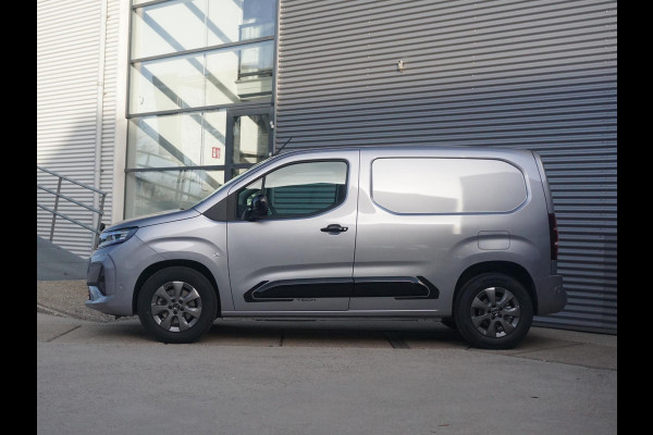 Opel Combo TECH L1 50kWh | 0% rente | 8 jaar garantie | navigatie | Apple Carplay | camera | digitale binnenspiegel | parkeersensoren v/a | dodehoekdetectie | bumpers in kleur | Climate Control | etc.