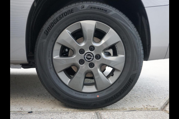 Opel Combo TECH L1 50kWh | 0% rente | 8 jaar garantie | navigatie | Apple Carplay | camera | digitale binnenspiegel | parkeersensoren v/a | dodehoekdetectie | bumpers in kleur | Climate Control | etc.