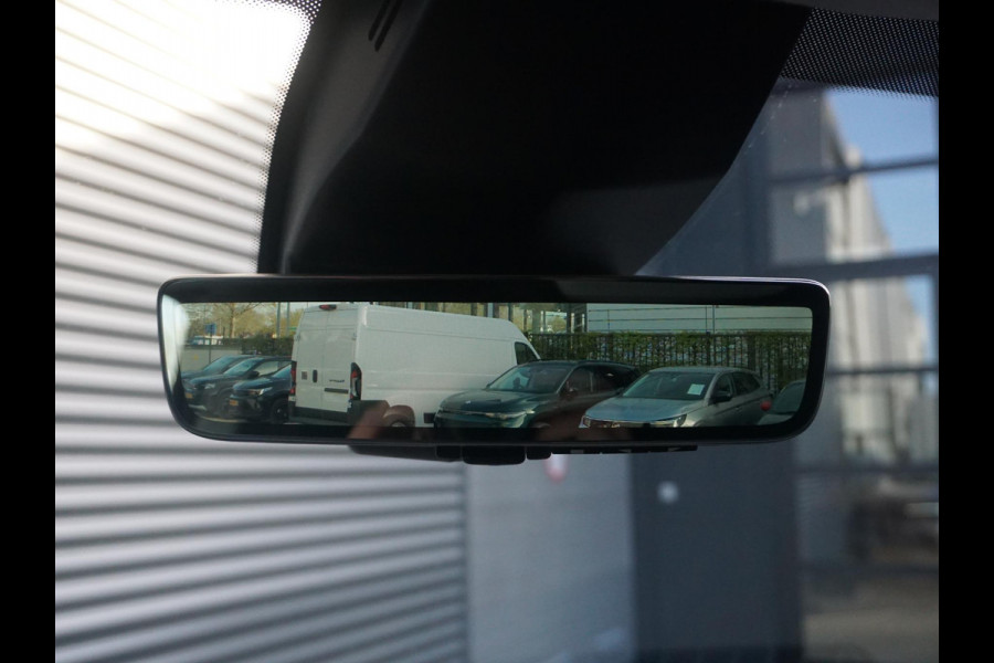 Opel Combo TECH L1 50kWh | 0% rente | 8 jaar garantie | navigatie | Apple Carplay | camera | digitale binnenspiegel | parkeersensoren v/a | dodehoekdetectie | bumpers in kleur | Climate Control | etc.