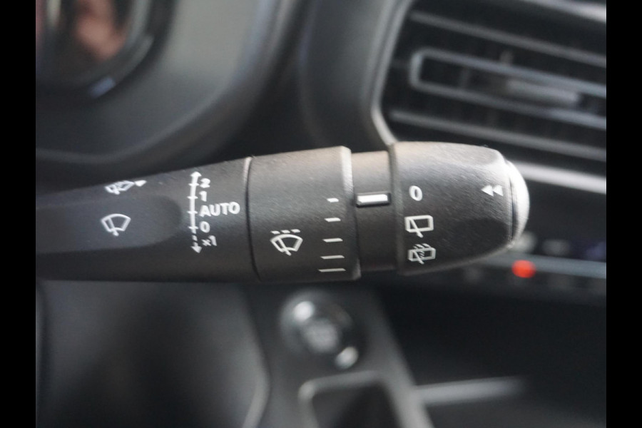 Opel Combo TECH L1 50kWh | 0% rente | 8 jaar garantie | navigatie | Apple Carplay | camera | digitale binnenspiegel | parkeersensoren v/a | dodehoekdetectie | bumpers in kleur | Climate Control | etc.