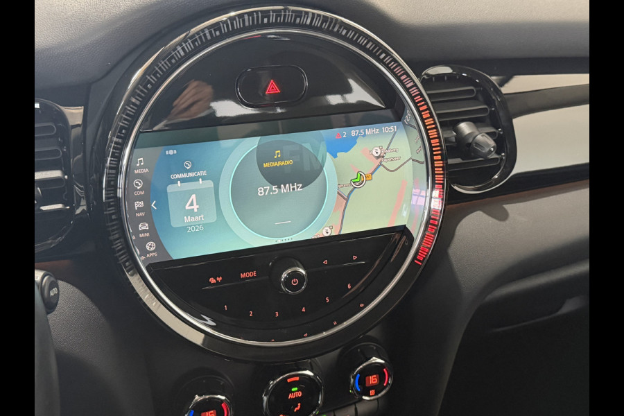 MINI Mini Electric Cooper S 33 kWh SOH 100 % Navigatie