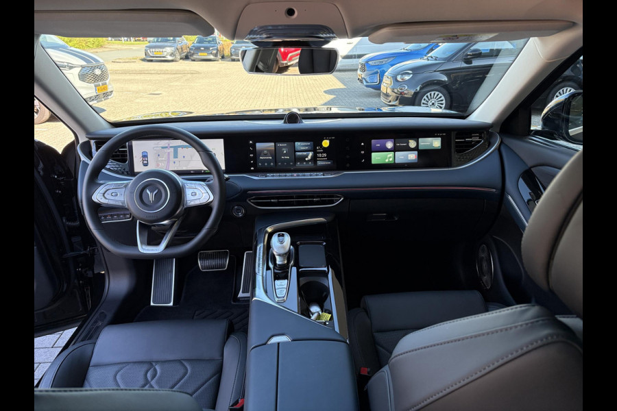 VOYAH Free Flagship 4WD 106 kWh | Panoramadak | Dynaudio Hi-FI | 360° Camera | Luchtvering | Adaptieve Cruise Control | Dodehoekassistent | Apple CarPlay | Android Auto | Elektrisch Verstelbare Stoelen + Massage | Stoelverwarming | Stoelventilatie | Sfeerverlichting |