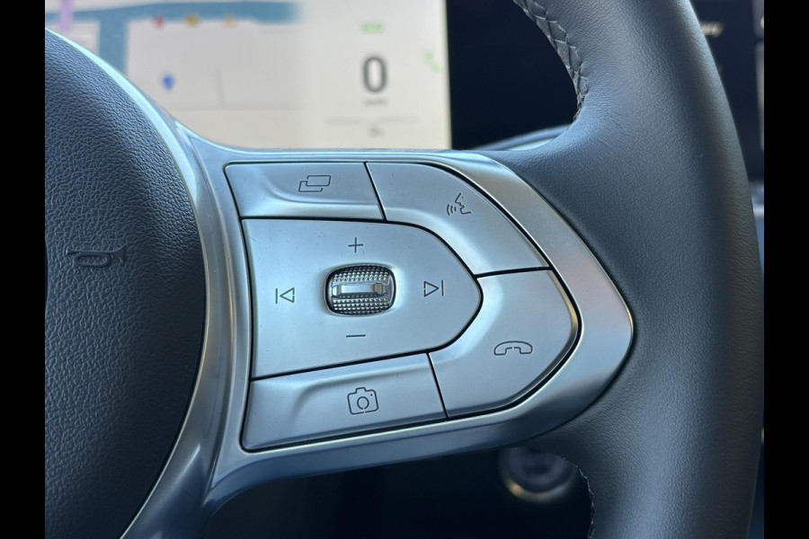 VOYAH Free Flagship 4WD 106 kWh | Panoramadak | Dynaudio Hi-FI | 360° Camera | Luchtvering | Adaptieve Cruise Control | Dodehoekassistent | Apple CarPlay | Android Auto | Elektrisch Verstelbare Stoelen + Massage | Stoelverwarming | Stoelventilatie | Sfeerverlichting |