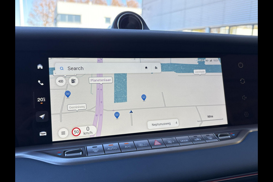 VOYAH Free Flagship 4WD 106 kWh | Panoramadak | Dynaudio Hi-FI | 360° Camera | Luchtvering | Adaptieve Cruise Control | Dodehoekassistent | Apple CarPlay | Android Auto | Elektrisch Verstelbare Stoelen + Massage | Stoelverwarming | Stoelventilatie | Sfeerverlichting |