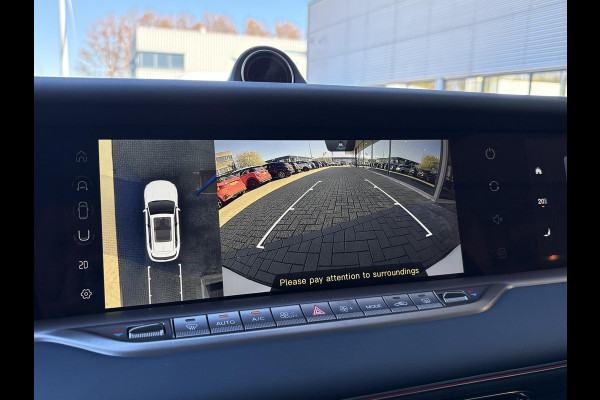 VOYAH Free Flagship 4WD 106 kWh | Panoramadak | Dynaudio Hi-FI | 360° Camera | Luchtvering | Adaptieve Cruise Control | Dodehoekassistent | Apple CarPlay | Android Auto | Elektrisch Verstelbare Stoelen + Massage | Stoelverwarming | Stoelventilatie | Sfeerverlichting |