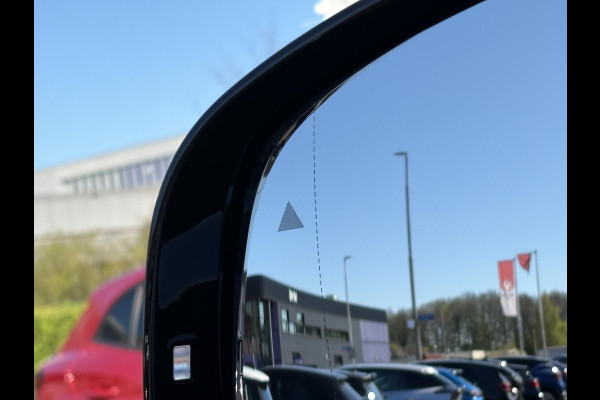 VOYAH Free Flagship 4WD 106 kWh | Panoramadak | Dynaudio Hi-FI | 360° Camera | Luchtvering | Adaptieve Cruise Control | Dodehoekassistent | Apple CarPlay | Android Auto | Elektrisch Verstelbare Stoelen + Massage | Stoelverwarming | Stoelventilatie | Sfeerverlichting |