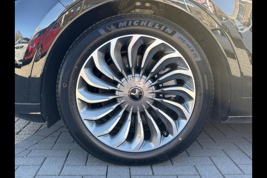 VOYAH Free Flagship 4WD 106 kWh | Panoramadak | Dynaudio Hi-FI | 360° Camera | Luchtvering | Adaptieve Cruise Control | Dodehoekassistent | Apple CarPlay | Android Auto | Elektrisch Verstelbare Stoelen + Massage | Stoelverwarming | Stoelventilatie | Sfeerverlichting |