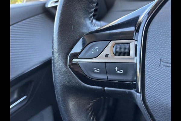 Peugeot 208 1.2 PureTech Active 75pk Navigatie | DAB+ | Parkeersensoren achter | Metaal lak | 5 deurs