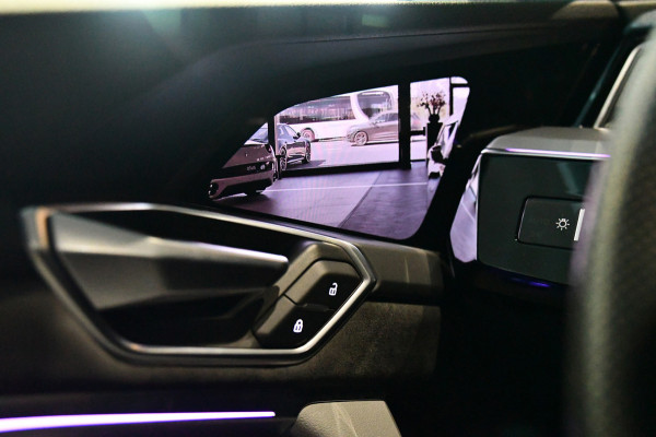 Audi e-tron 50 quattro 3x S-Line 71 kWh, RS stoelen, Luchtvering, Pano, Night Vision, Virtual Mirrors, B&O, HUD, Memory, 23"!