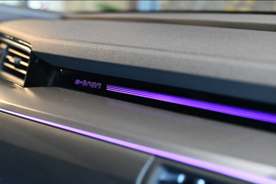 Audi e-tron 50 quattro 3x S-Line 71 kWh, RS stoelen, Luchtvering, Pano, Night Vision, Virtual Mirrors, B&O, HUD, Memory, 23"!