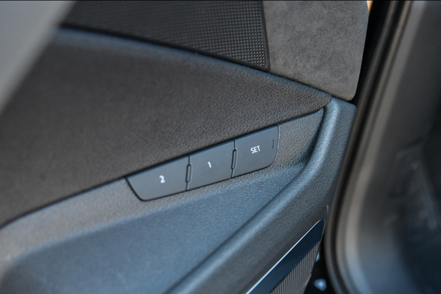 Audi e-tron 50 quattro 3x S-Line 71 kWh, RS stoelen, Luchtvering, Pano, Night Vision, Virtual Mirrors, B&O, HUD, Memory, 23"!