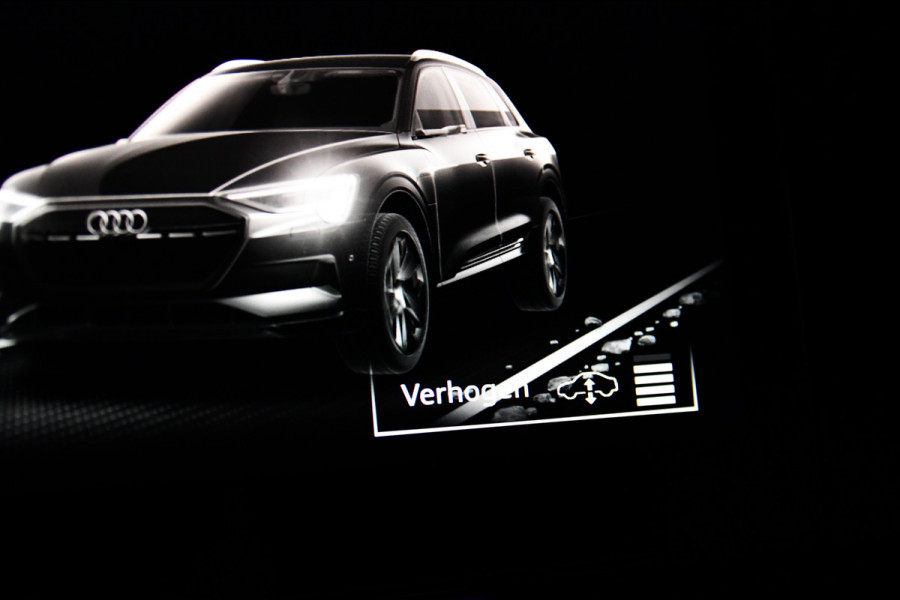 Audi e-tron 50 quattro 3x S-Line 71 kWh, RS stoelen, Luchtvering, Pano, Night Vision, Virtual Mirrors, B&O, HUD, Memory, 23"!