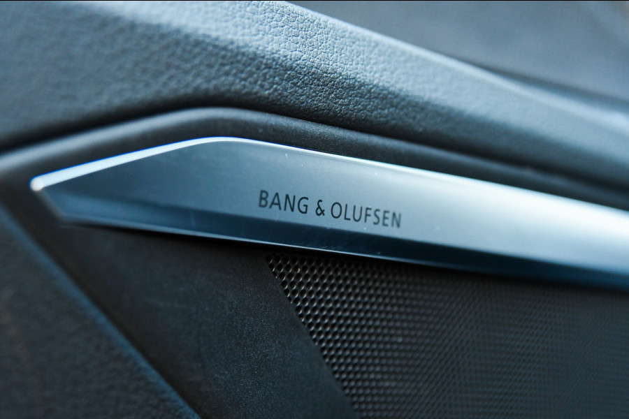 Audi e-tron 50 quattro 3x S-Line 71 kWh, RS stoelen, Luchtvering, Pano, Night Vision, Virtual Mirrors, B&O, HUD, Memory, 23"!