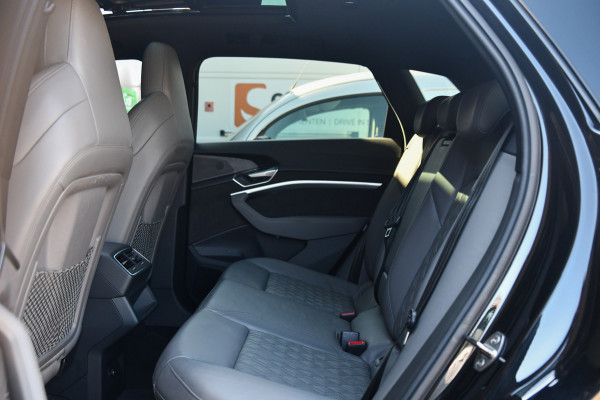 Audi e-tron 50 quattro 3x S-Line 71 kWh, RS stoelen, Luchtvering, Pano, Night Vision, Virtual Mirrors, B&O, HUD, Memory, 23"!