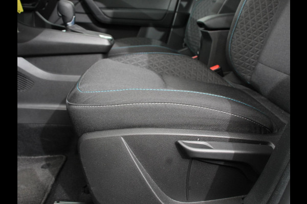 Renault Captur 1.3 MHEV TCe Evolution 160pk Automaat Climate control Cruise control Camera Parkeersensoren achter Verwarmde voorstoelen LED Apple Carplay/ Android Auto
