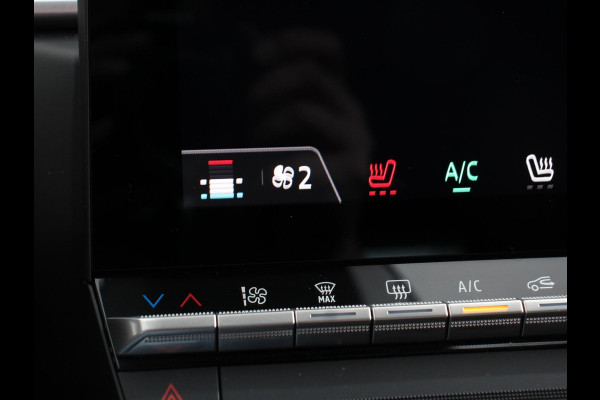 Renault Captur 1.3 MHEV TCe Evolution 160pk Automaat Climate control Cruise control Camera Parkeersensoren achter Verwarmde voorstoelen LED Apple Carplay/ Android Auto